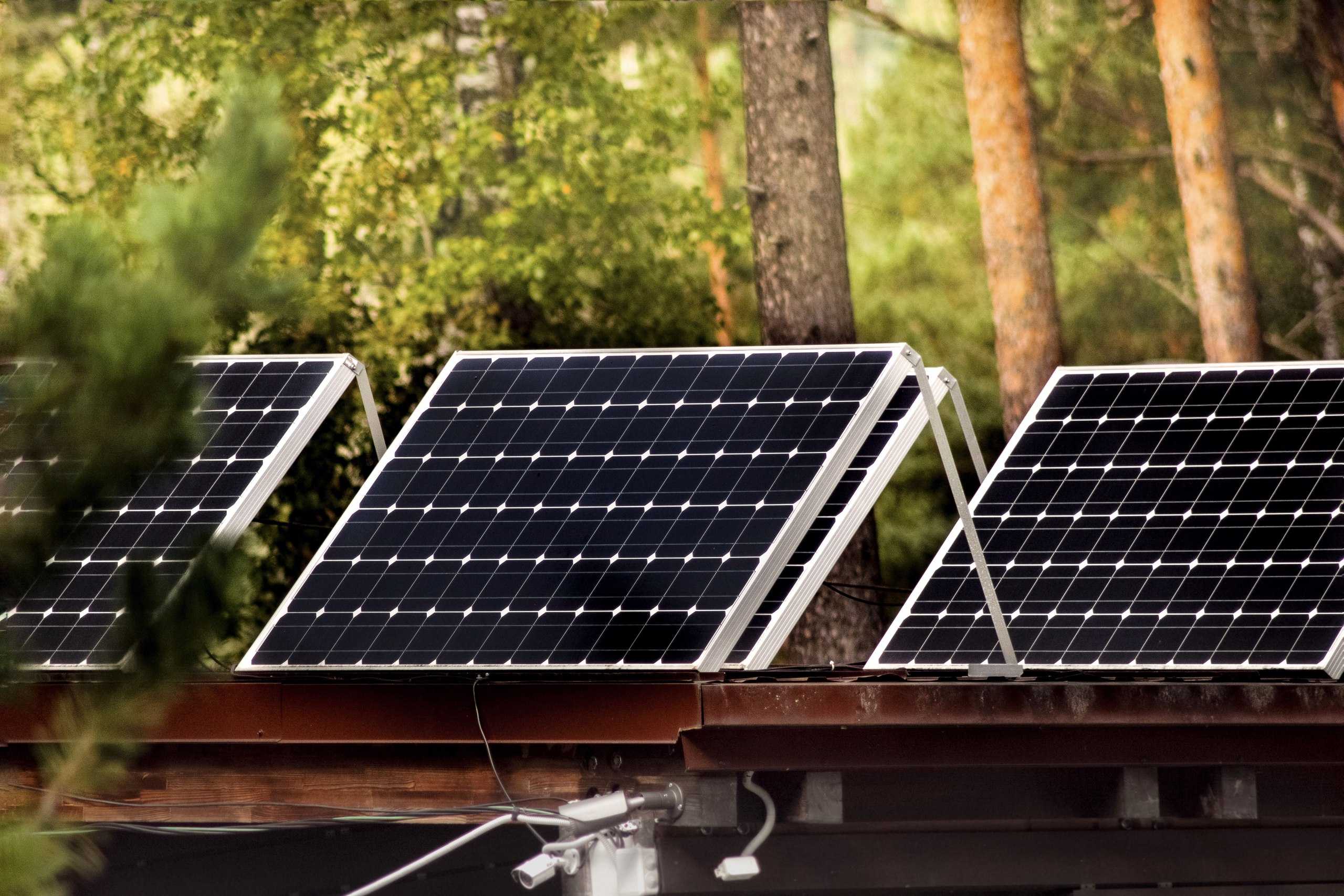 Топ-8 популярных power bank на солнечных батареях: достоинства, особенности, цена, где купить